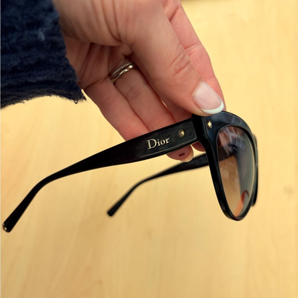 Dior Black Cat-Eye Sunglasses with Brown Gradient Lenses - Picture 3 of 3